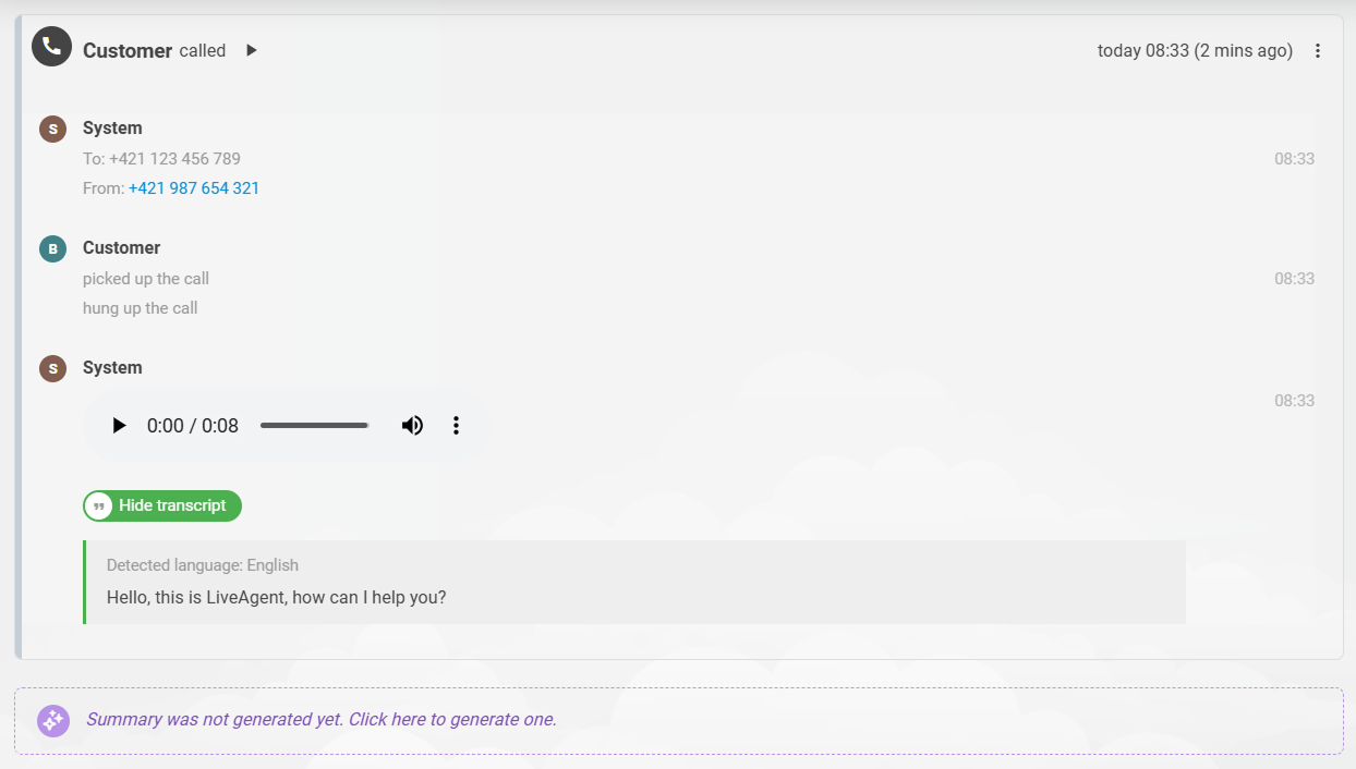 LiveAgentの通話文字起こし：通話録音とその文字起こしがオーディオプレーヤーの下に表示されたチケットタイムライン